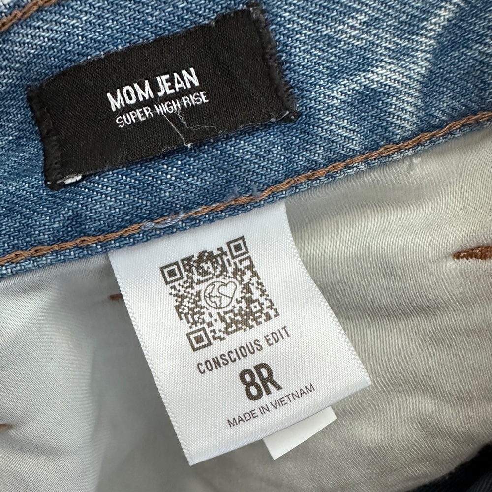 Express Super High Rise Mom Jean - Picture 4 of 4